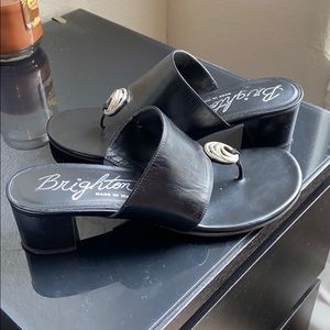 Brighton Katia toe thong sandals size 11 $195